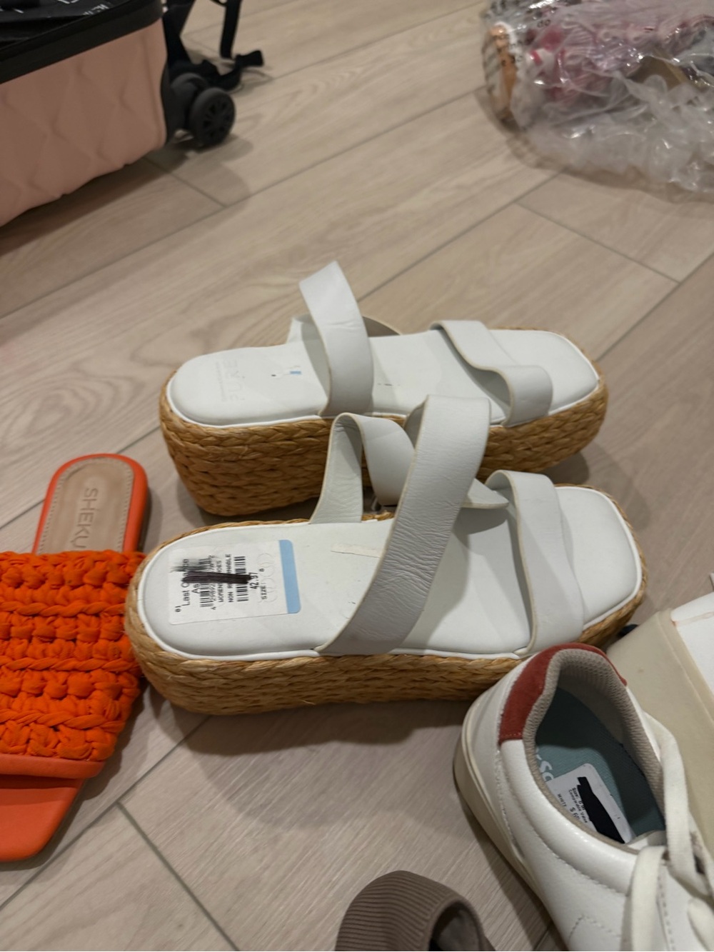 FLAWED 45 pairs Nordstrom shoe pallet! - Picture 14 of 16